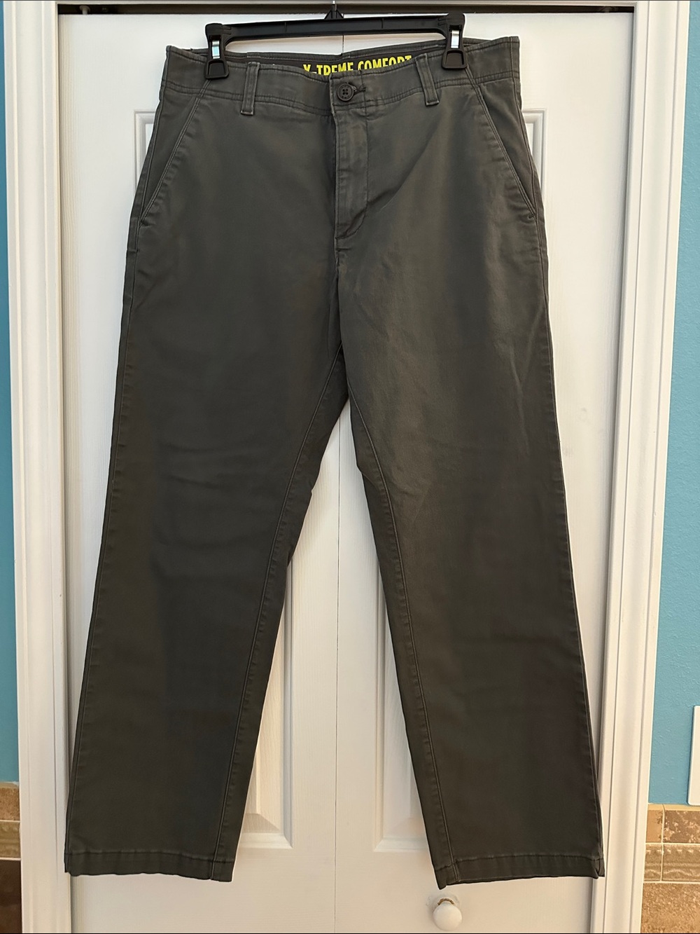 Lee Men's Charcoal Chinos - Straight Fit